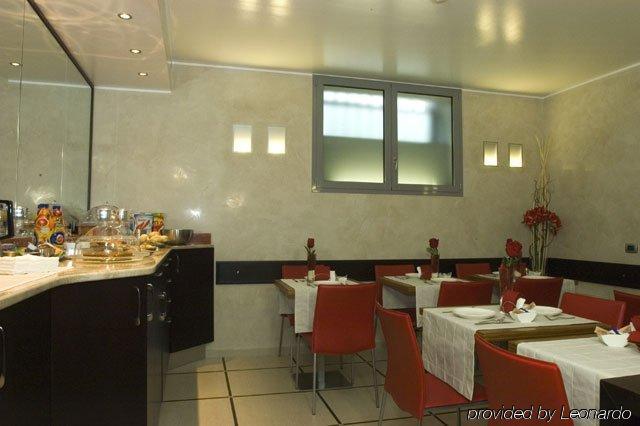Hotel Susa Milano Restoran fotoğraf